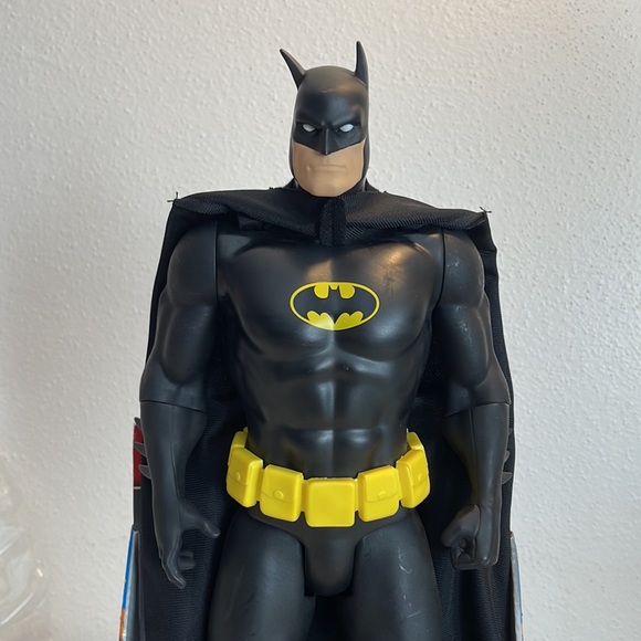Batman 19inch tall Figure - Picture 9 of 12